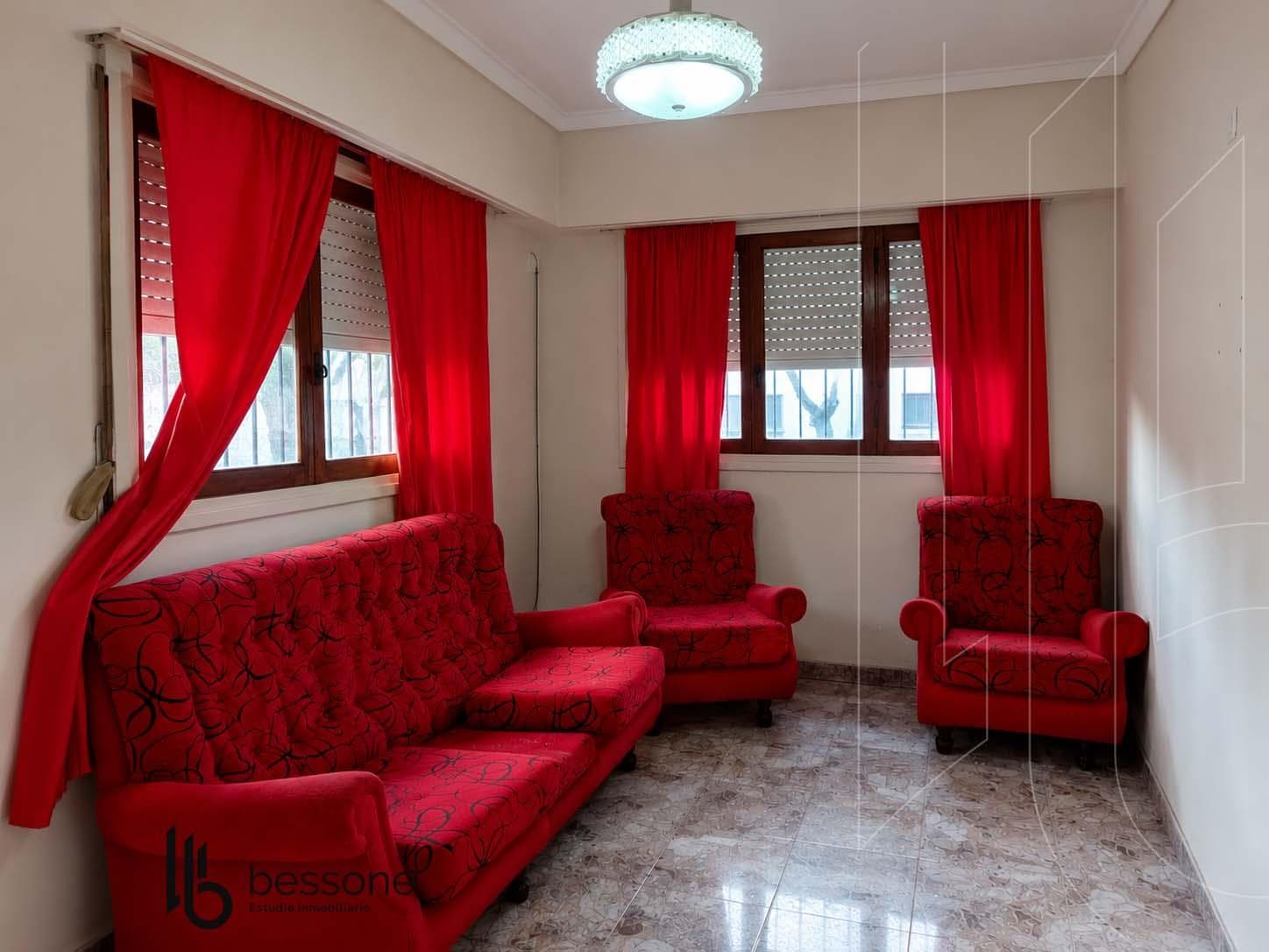 House in Fortunato de la Plaza