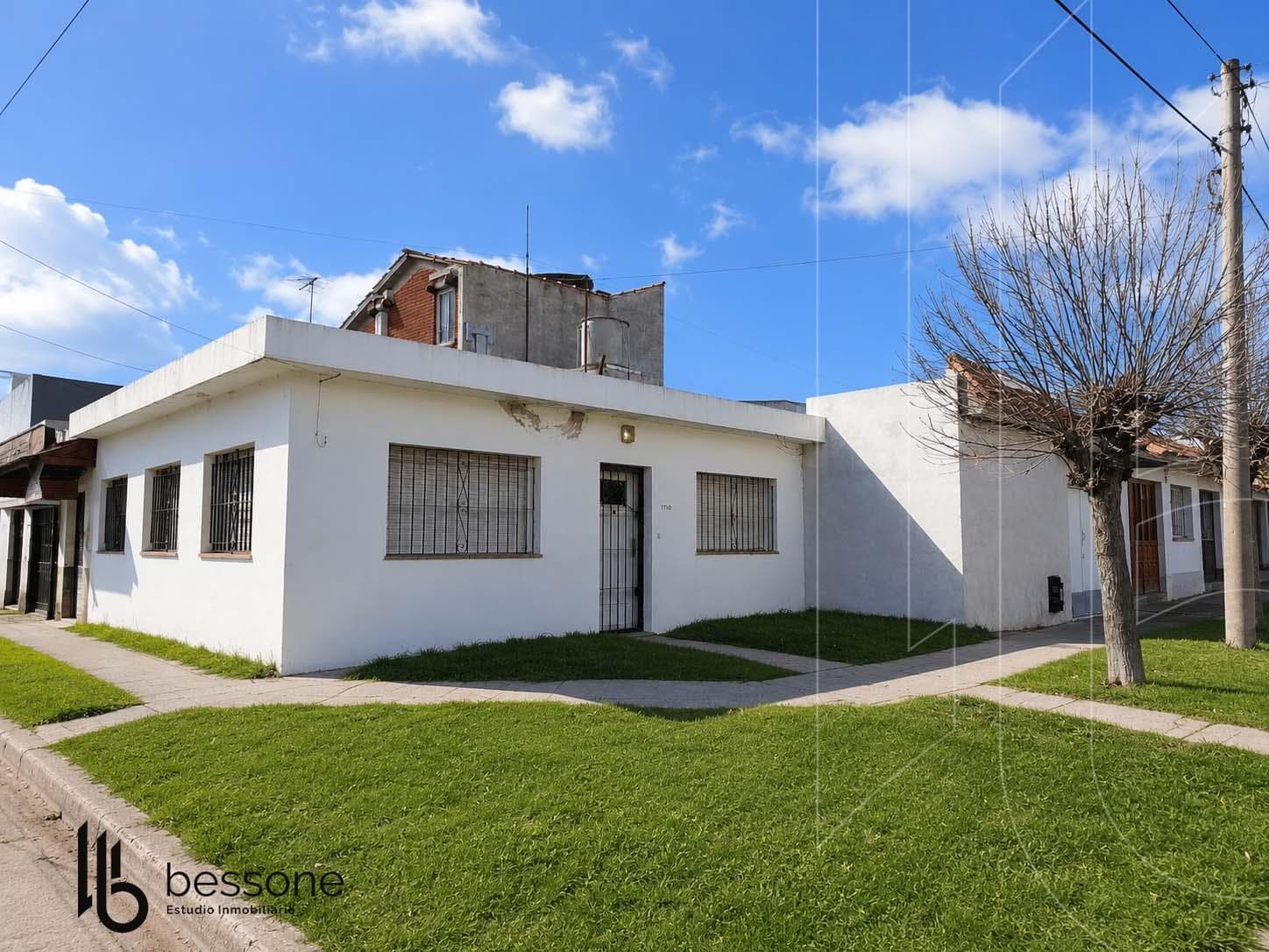 House in Fortunato de la Plaza