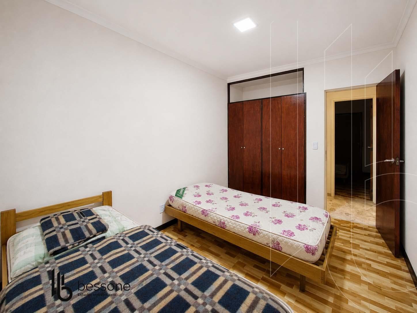 House in Fortunato de la Plaza