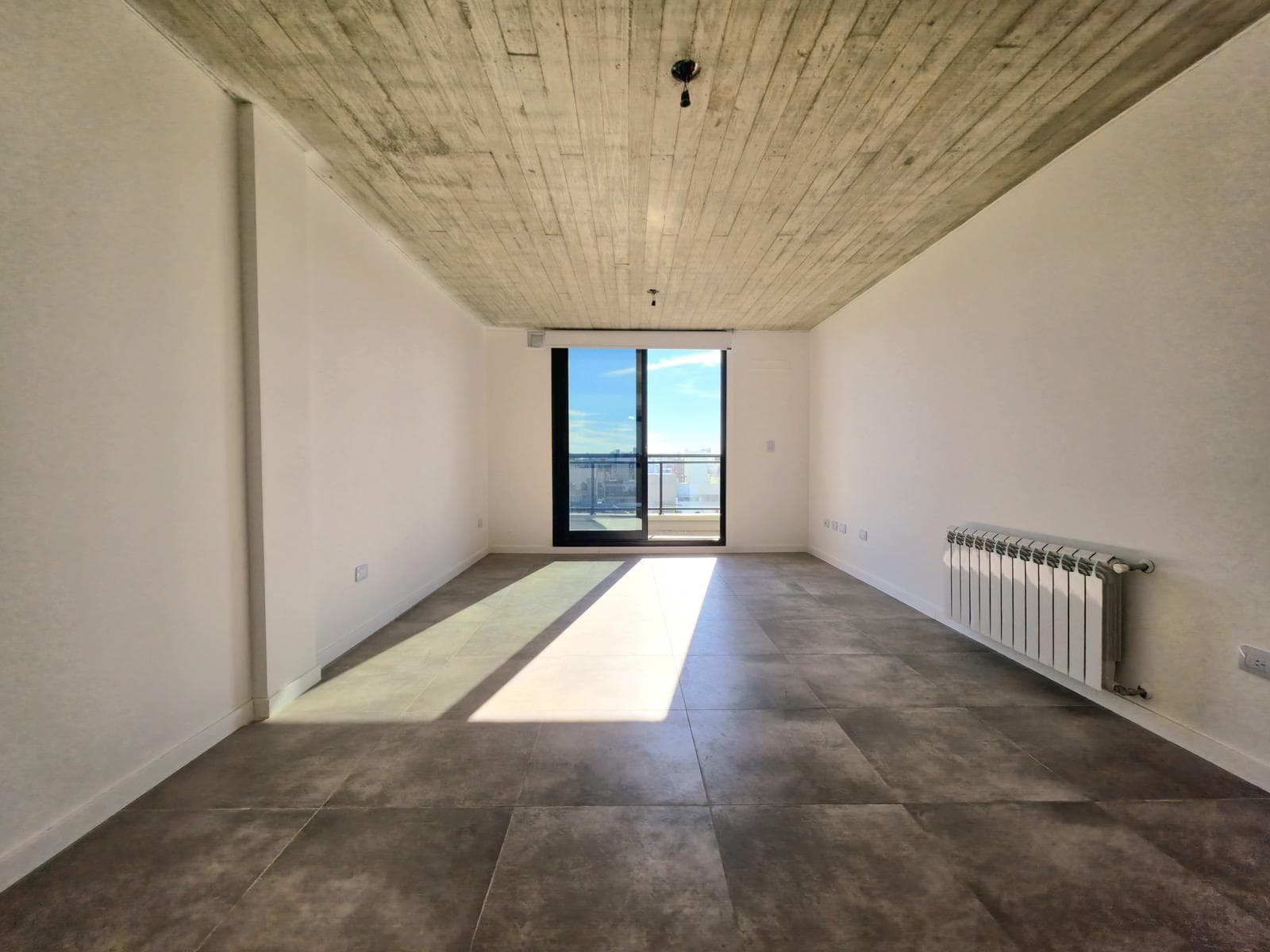 For Sale, Duplex, 2 bedrooms, 2 bathrooms, North-facing, Amenities, Av. Pellegrini, Rosario