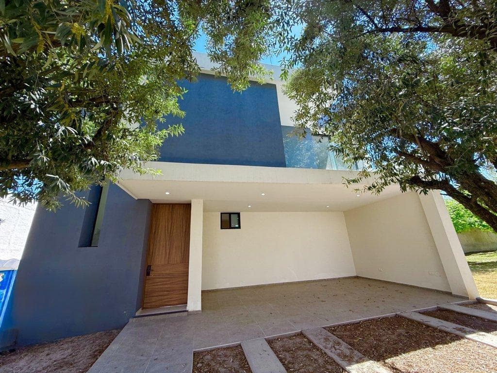 House in Quinta Los Olivos New (Northwest)