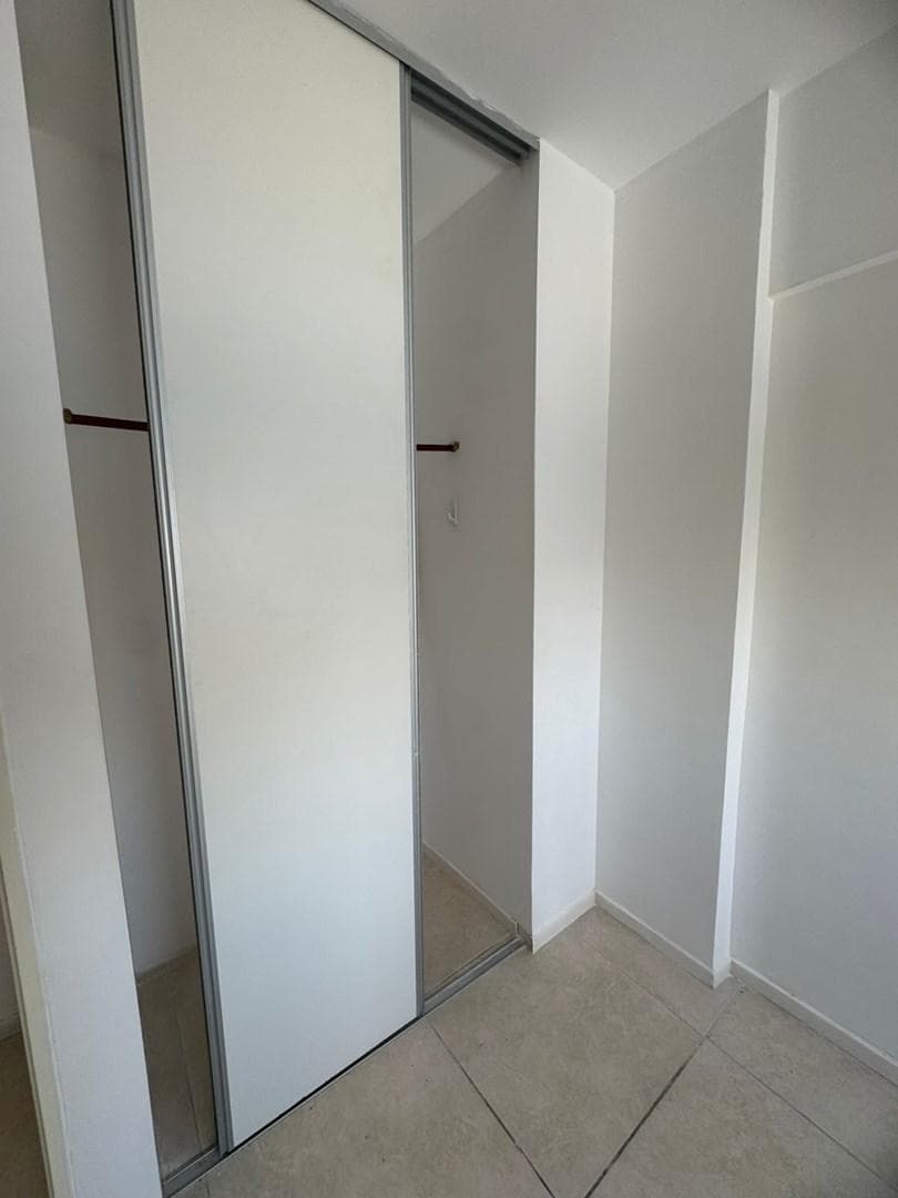 2-bedroom apartment with a balcony facing the rear of the building, in excellent condition