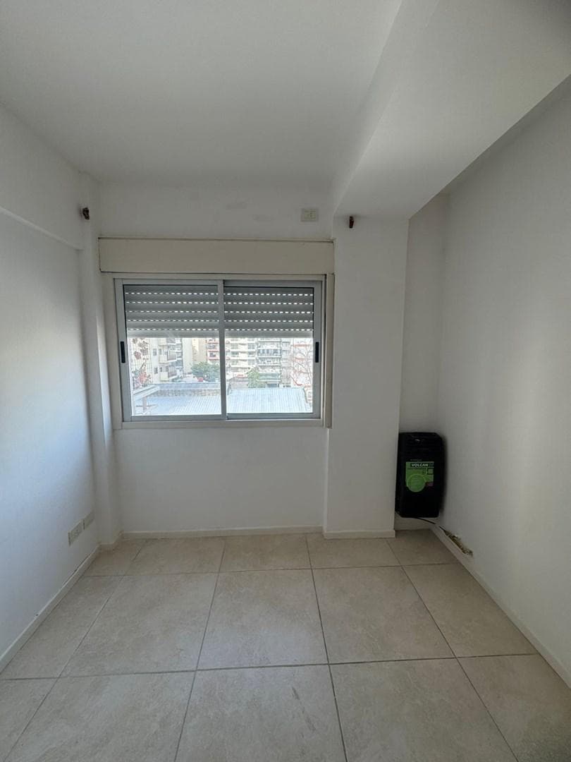 2-bedroom apartment with a balcony facing the rear of the building, in excellent condition
