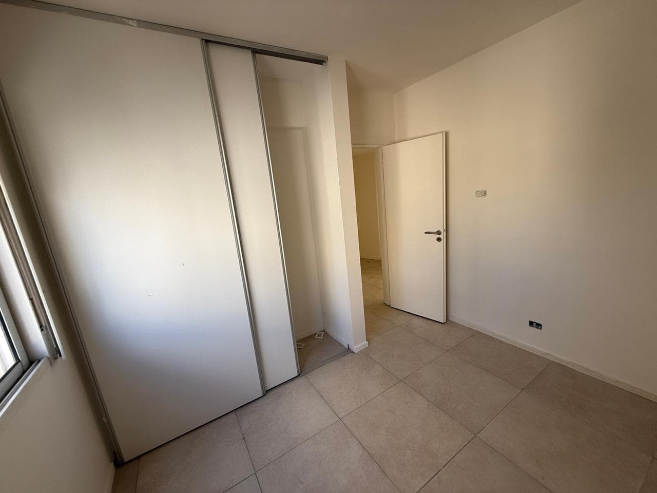 2-Bedroom Apartment for Sale with a Balcony in Floresta