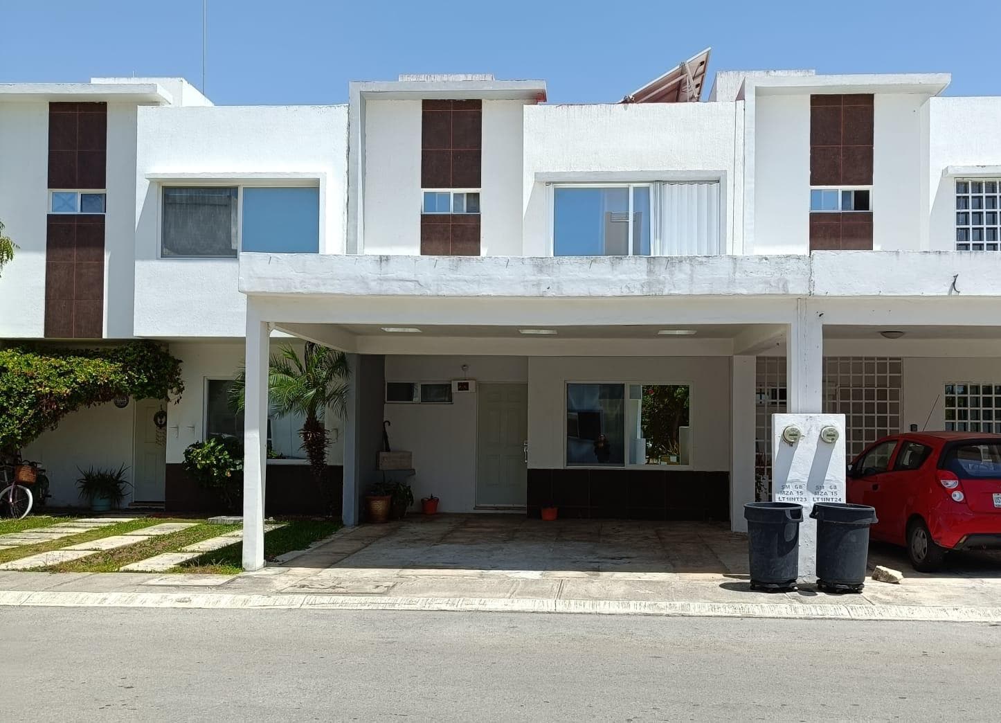 3-Bedroom House for Sale in Los Olivos, Playa del Carmen