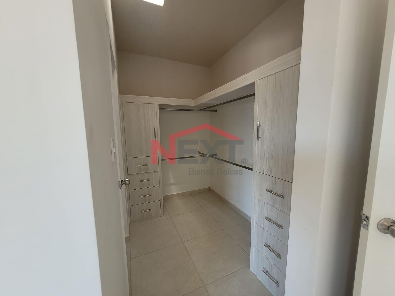 HOUSE FOR RENT IN SAN FRANCISCO VALLEY