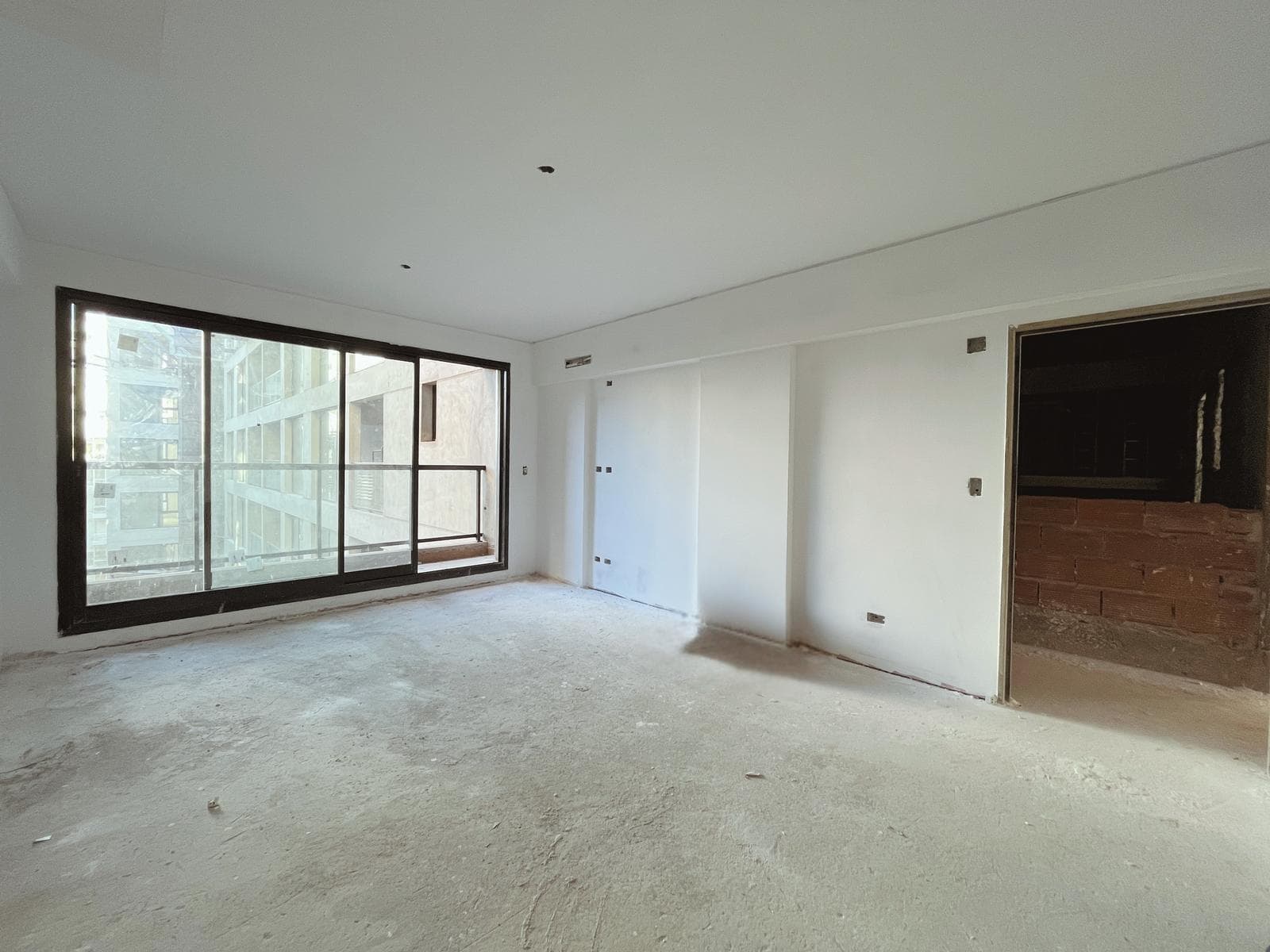 One-room apartment in Palermo with a balcony