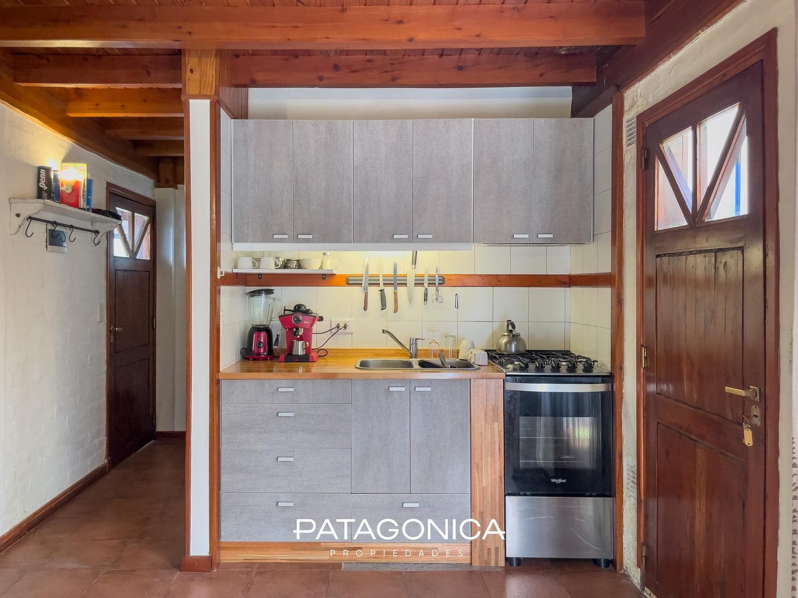 VENTA casa en Barrio Norte. 3 ambientes, jardin, parrilla. Gas natural