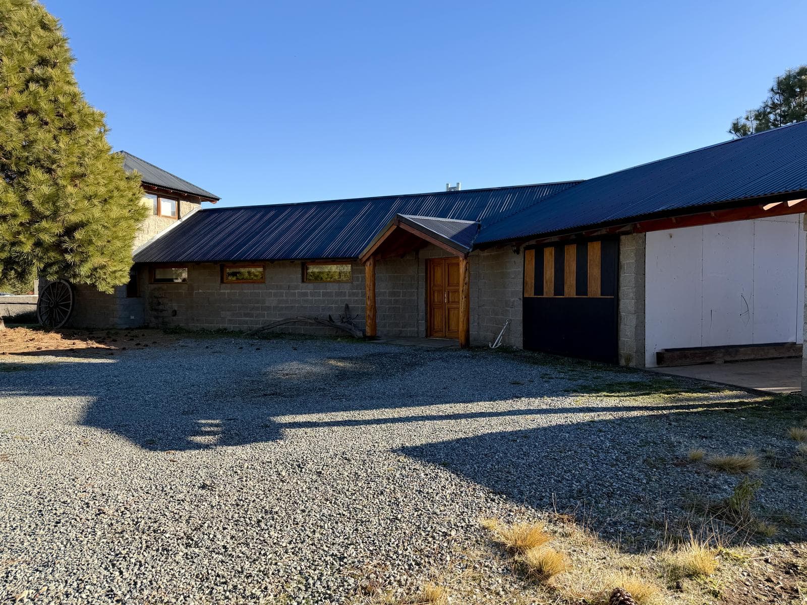 House for Sale in the "Girasoles del Limay" Neighborhood