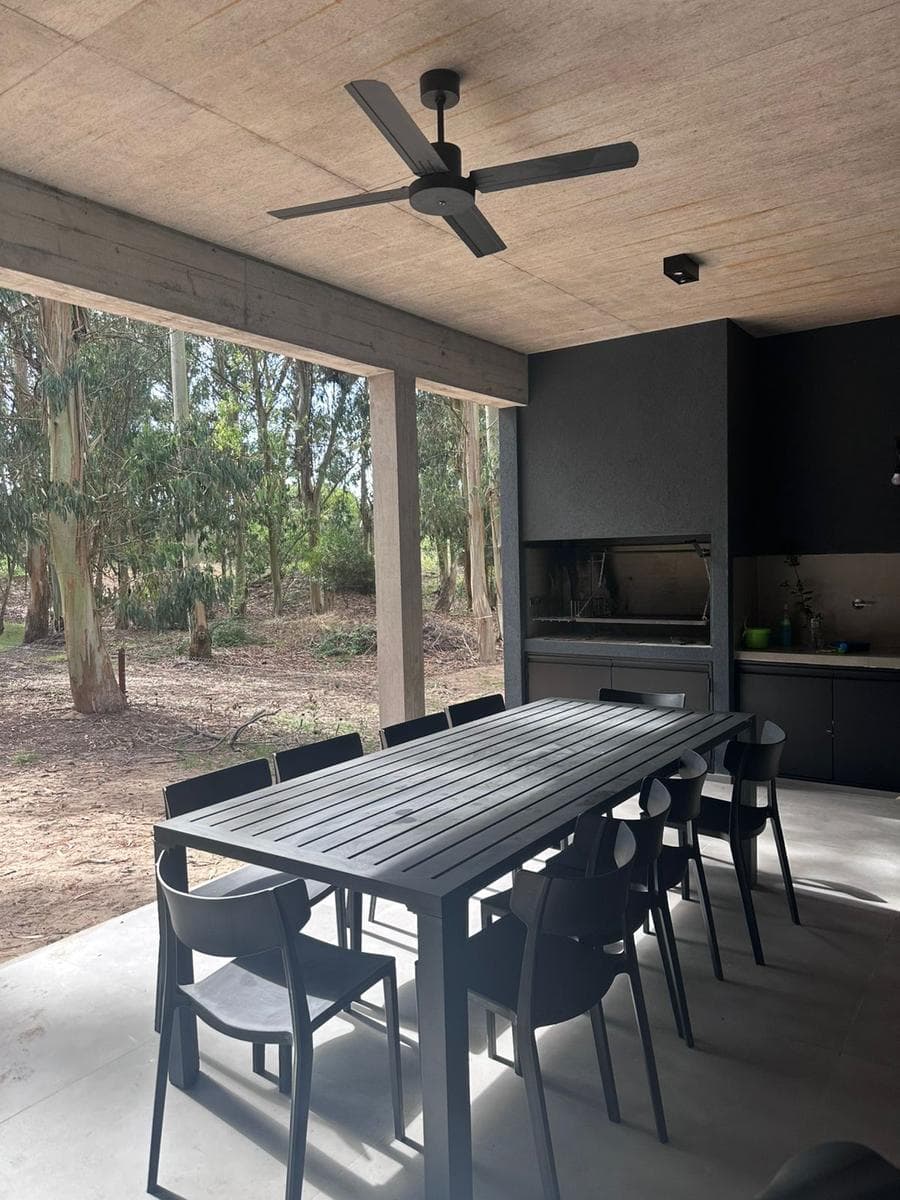 Modern 4-room house for rent in Mar de las Pampas