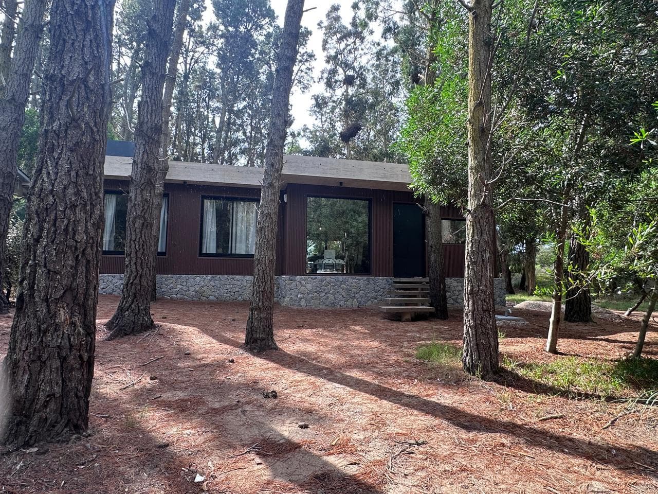 Modern 4-room house for rent in Mar de las Pampas