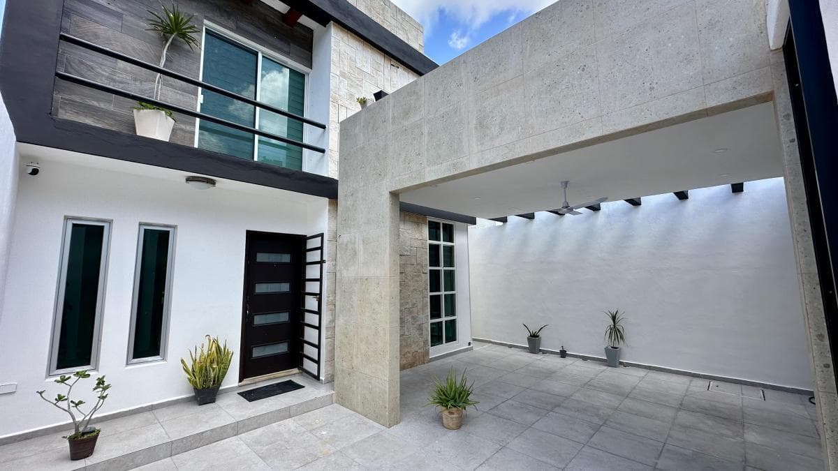 HOUSE FOR SALE IN GRAN SANTA FE 3 WITH ADDITIONS