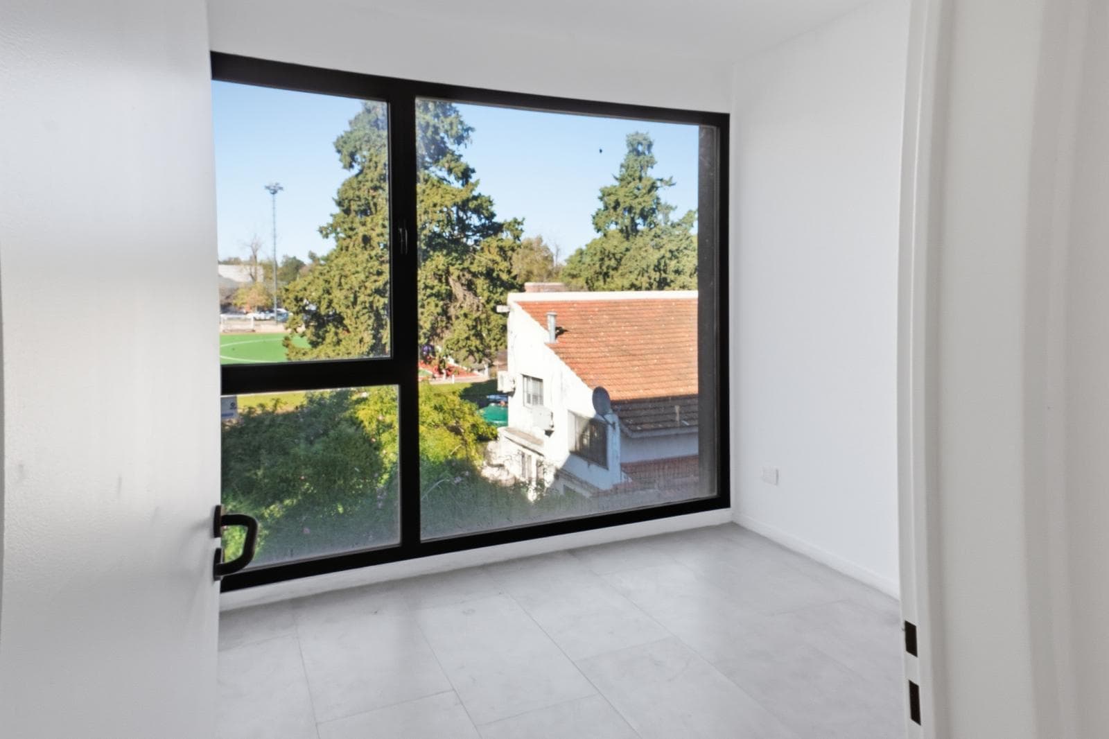 FOR SALE: 3-Bedroom Apartment with Garage and Amenities in Tortugas Golfers