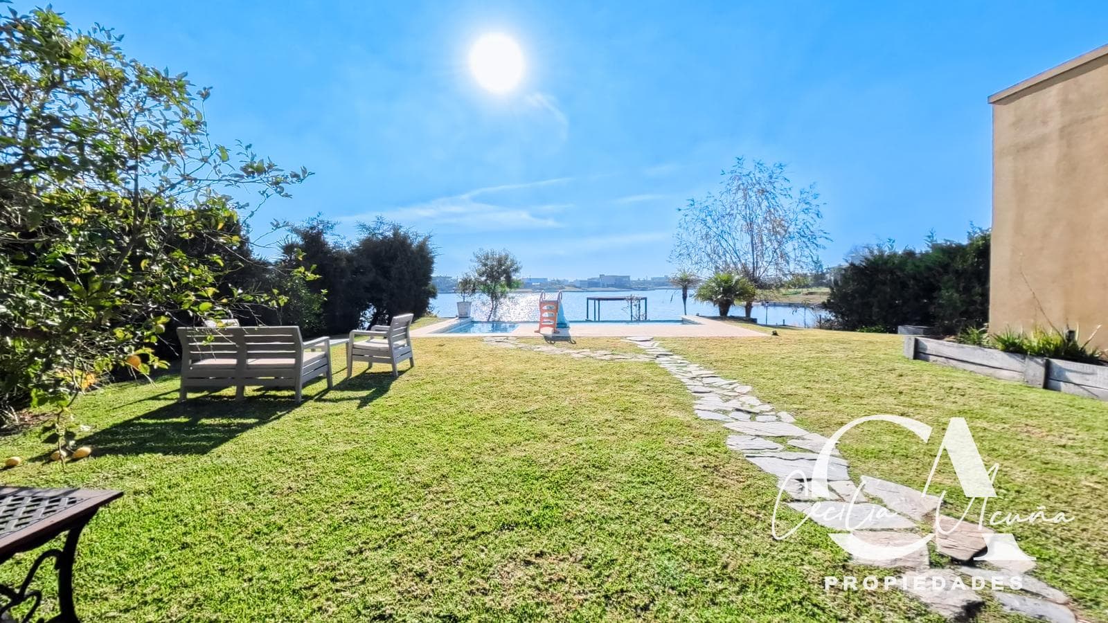 House for Sale in La Laguna