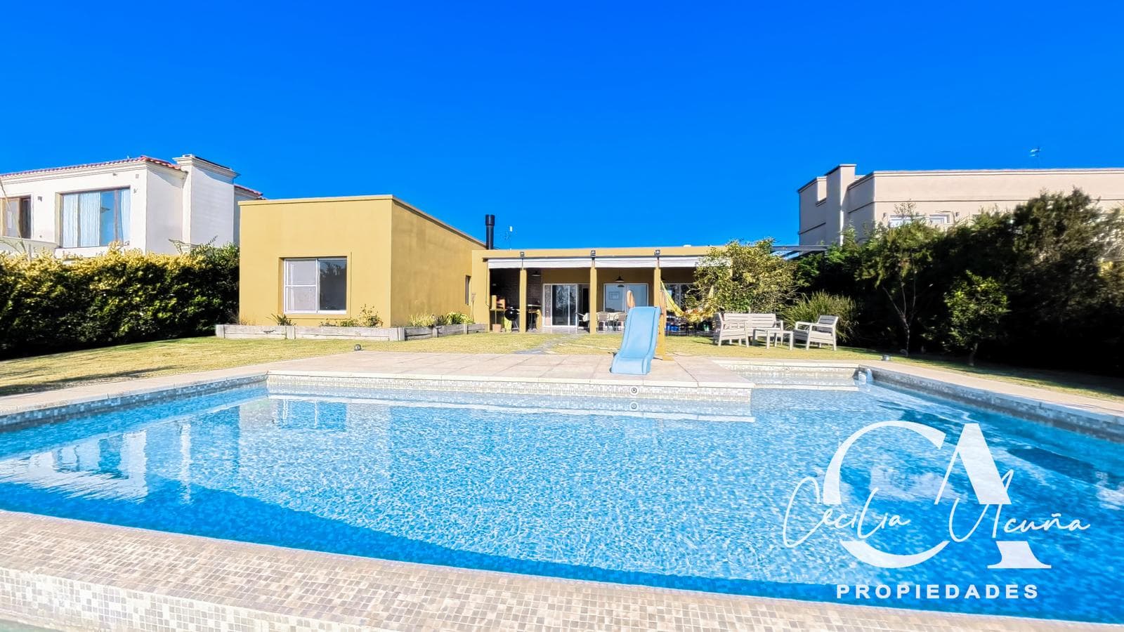 House for Sale in La Laguna