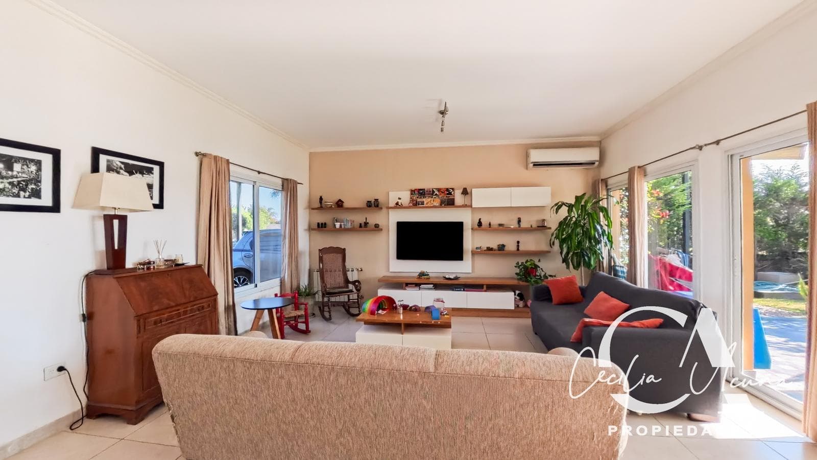 House for Sale in La Laguna