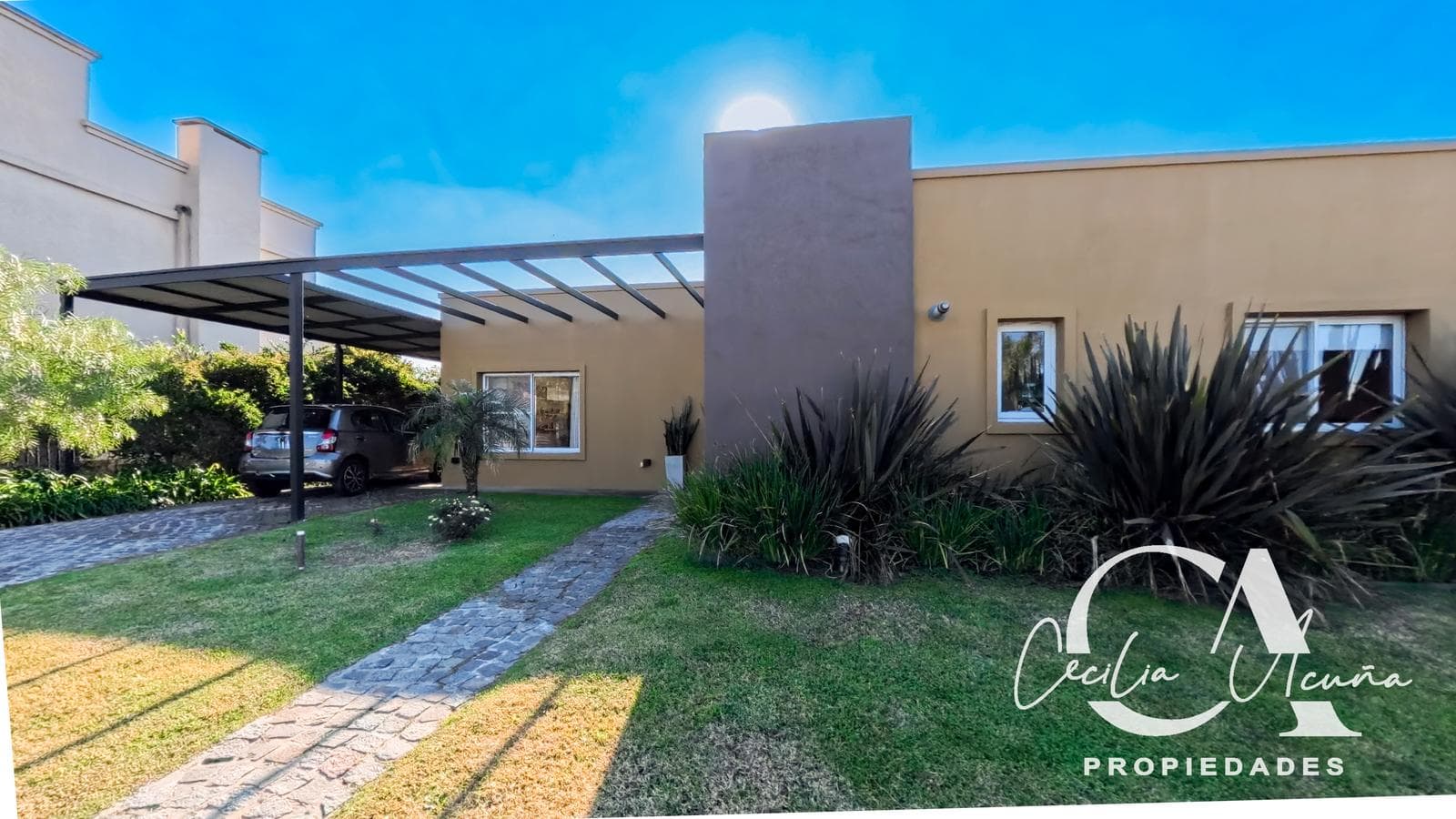 House for Sale in La Laguna