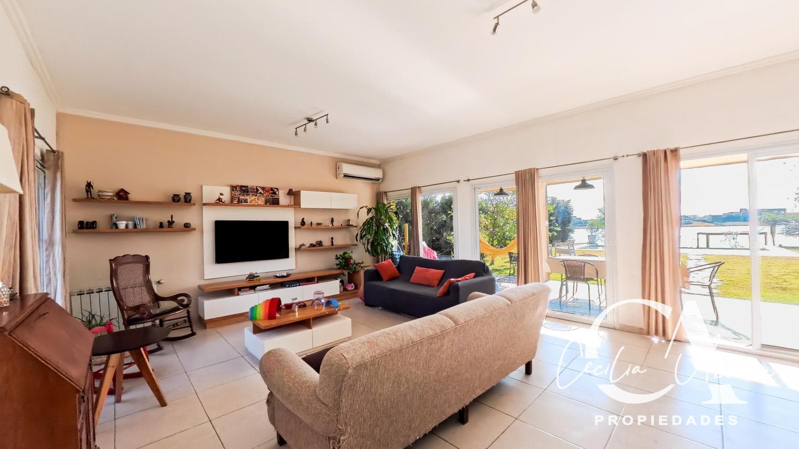 House for Sale in La Laguna