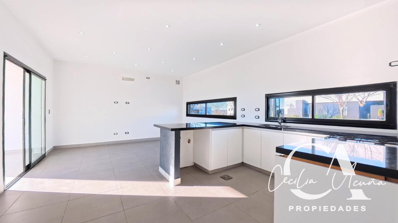House for Sale in Country San Sebastian