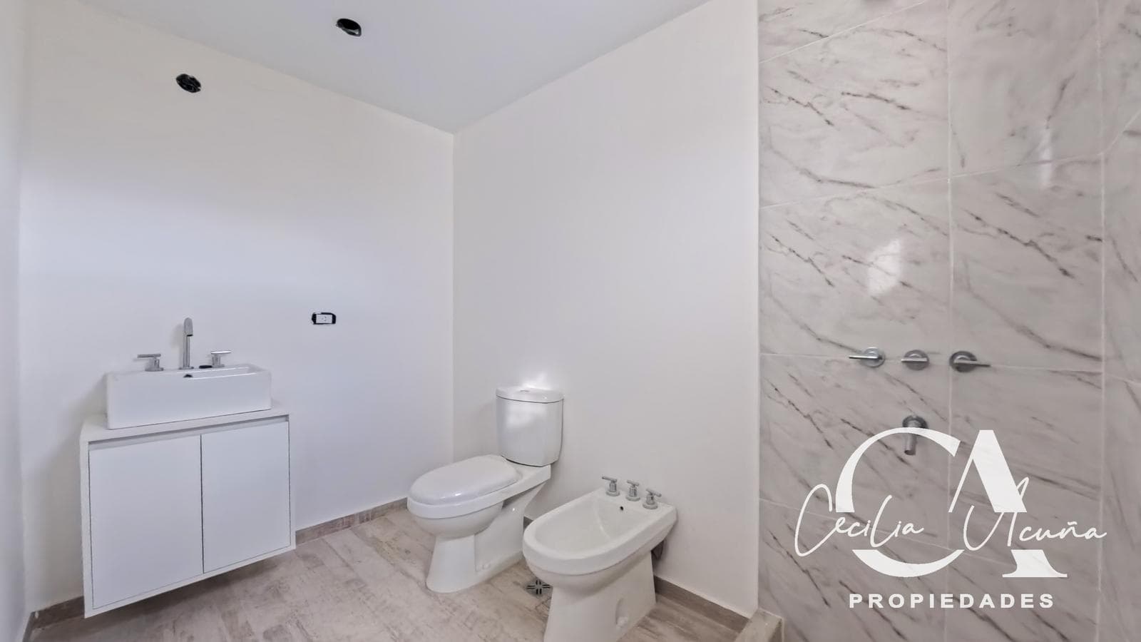 House for Sale in La Laguna, San Sebastián
