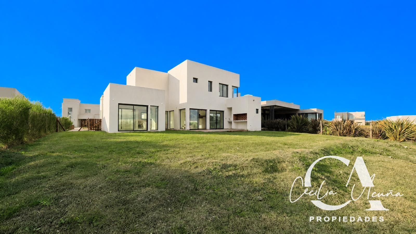 House for Sale in La Laguna, San Sebastián