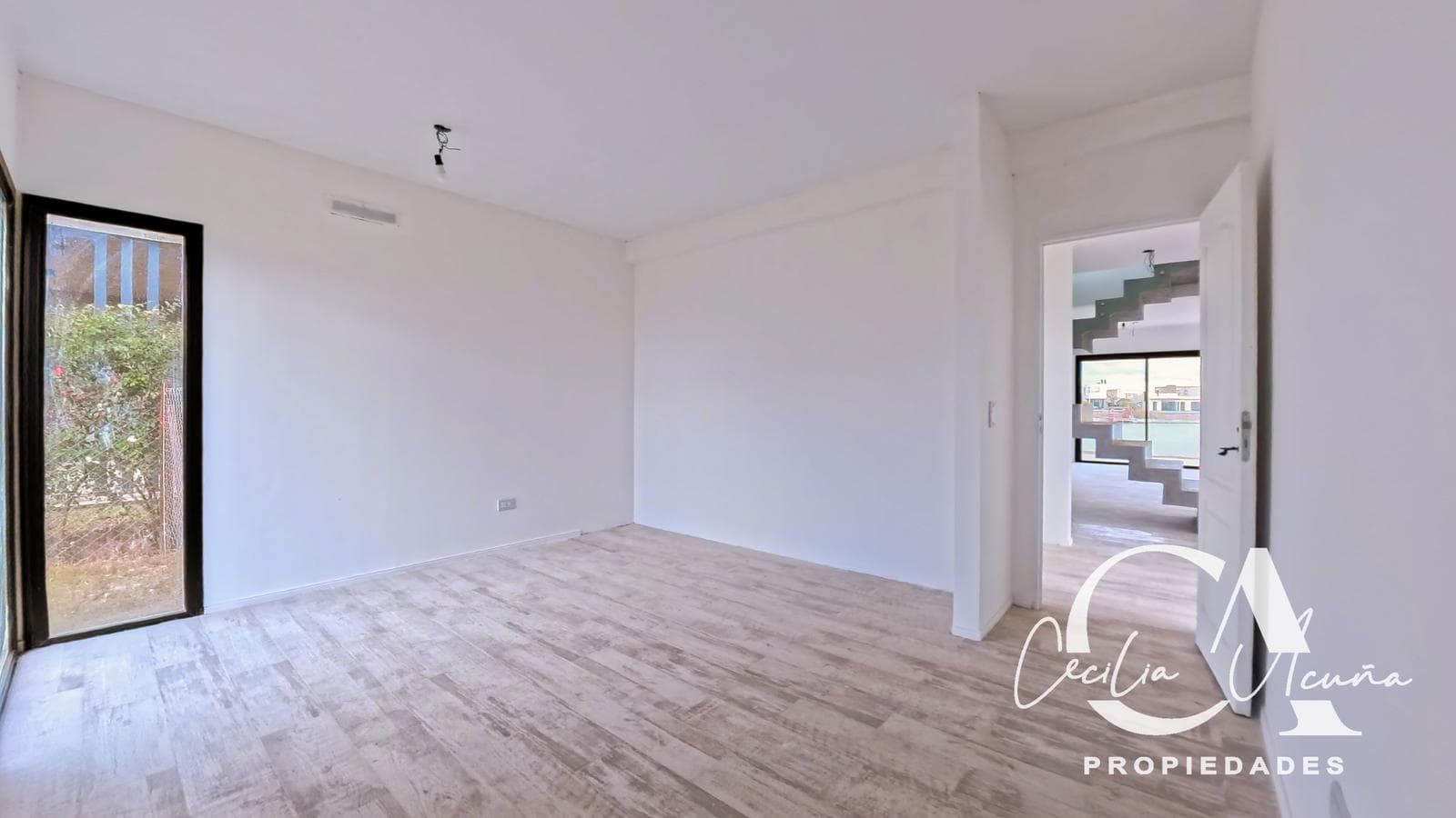 House for Sale in La Laguna, San Sebastián