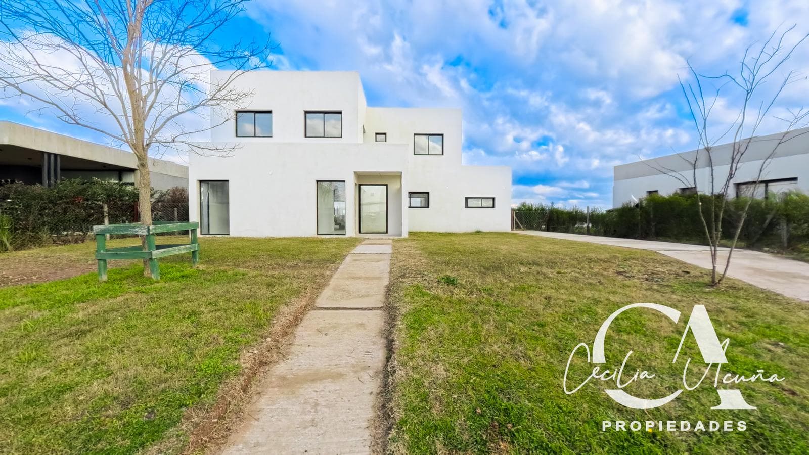 House for Sale in La Laguna, San Sebastián