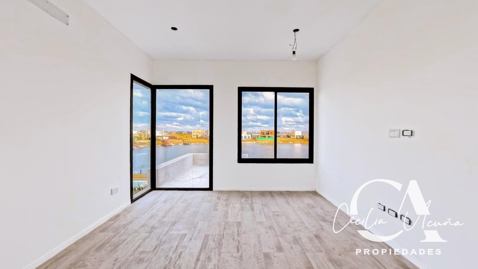 House for Sale in La Laguna, San Sebastián