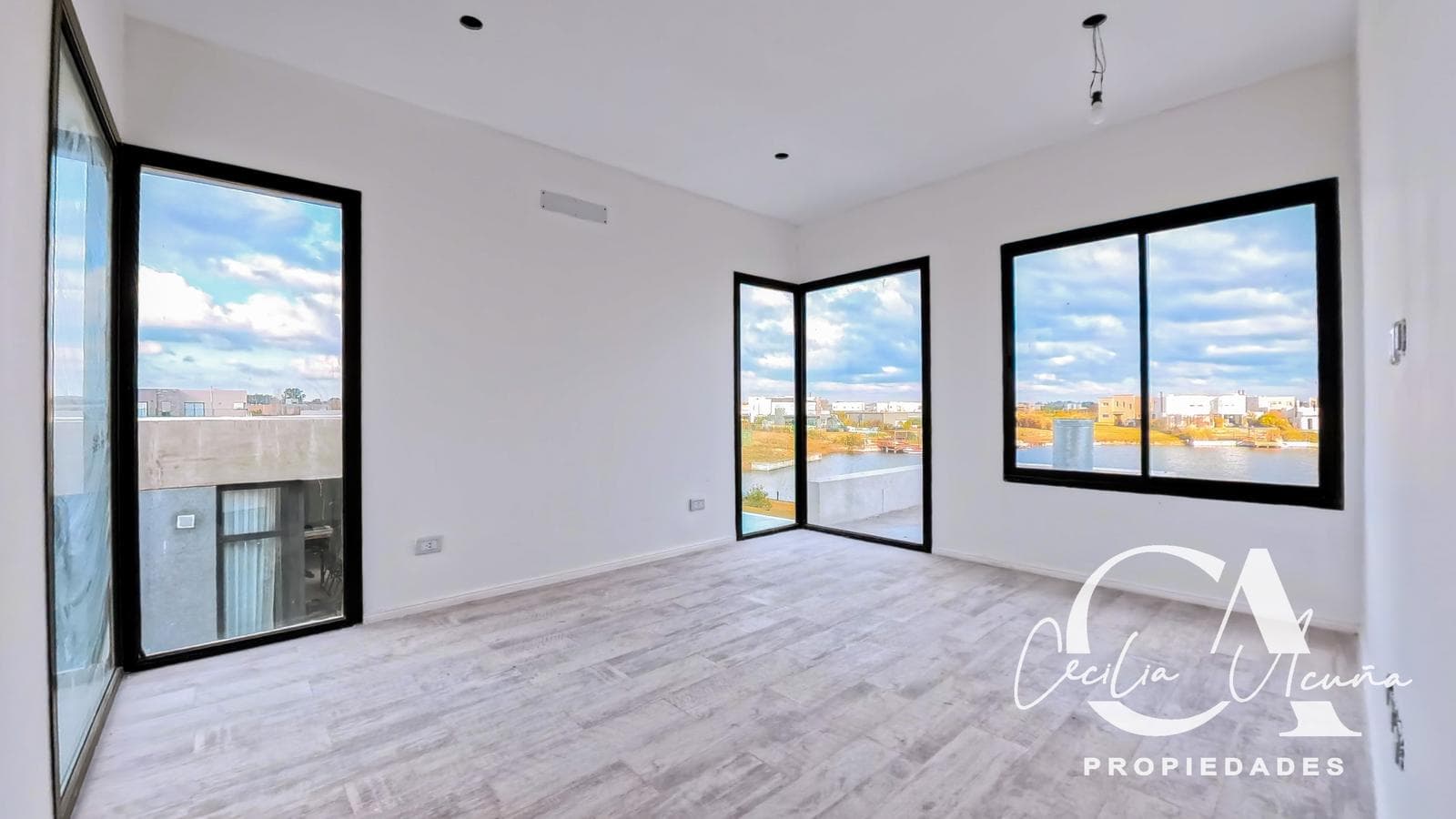 House for Sale in La Laguna, San Sebastián