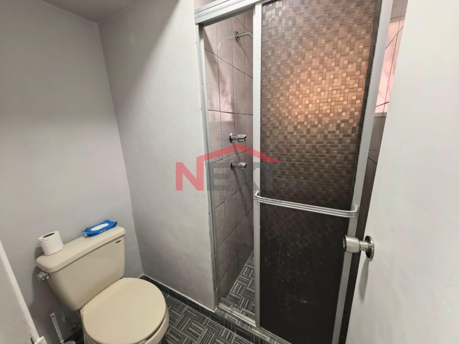 APARTMENT FOR SALE IN THE TORRES DEL LAGO SUBDIVISION, TIJUANA, B.C.