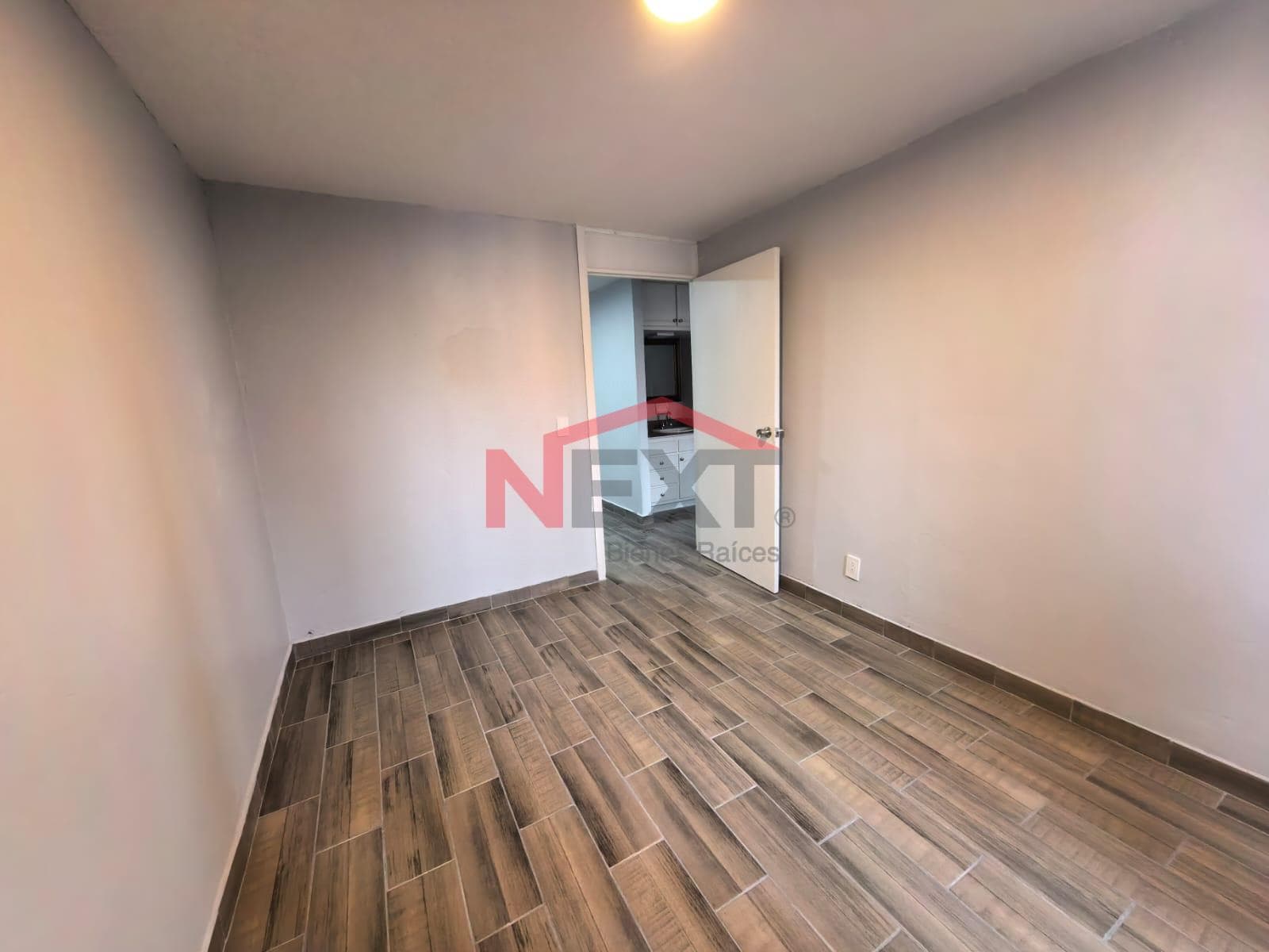 APARTMENT FOR SALE IN THE TORRES DEL LAGO SUBDIVISION, TIJUANA, B.C.
