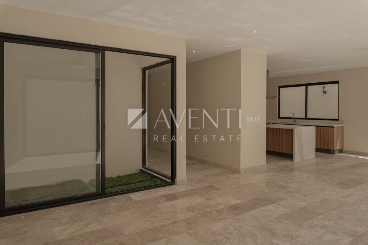 House for Sale and Rent, Via Cumbres, Downtown Huayacán