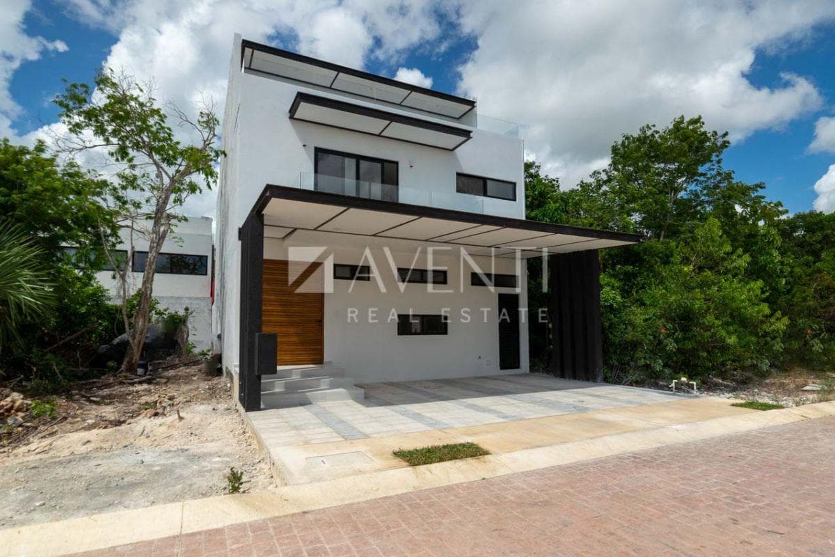 House for Sale and Rent, Rio Residencial, Cancún.