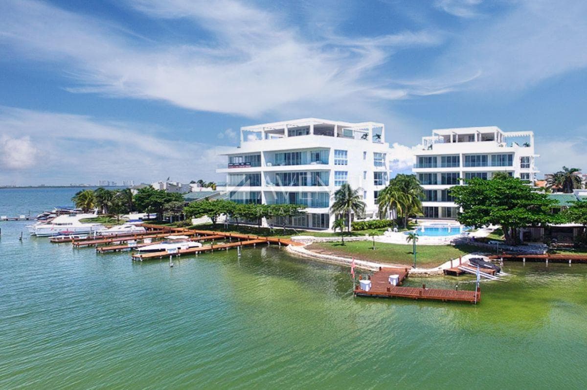 Apartment for sale, Isla Dorada, Cancún, Quintana Roo.