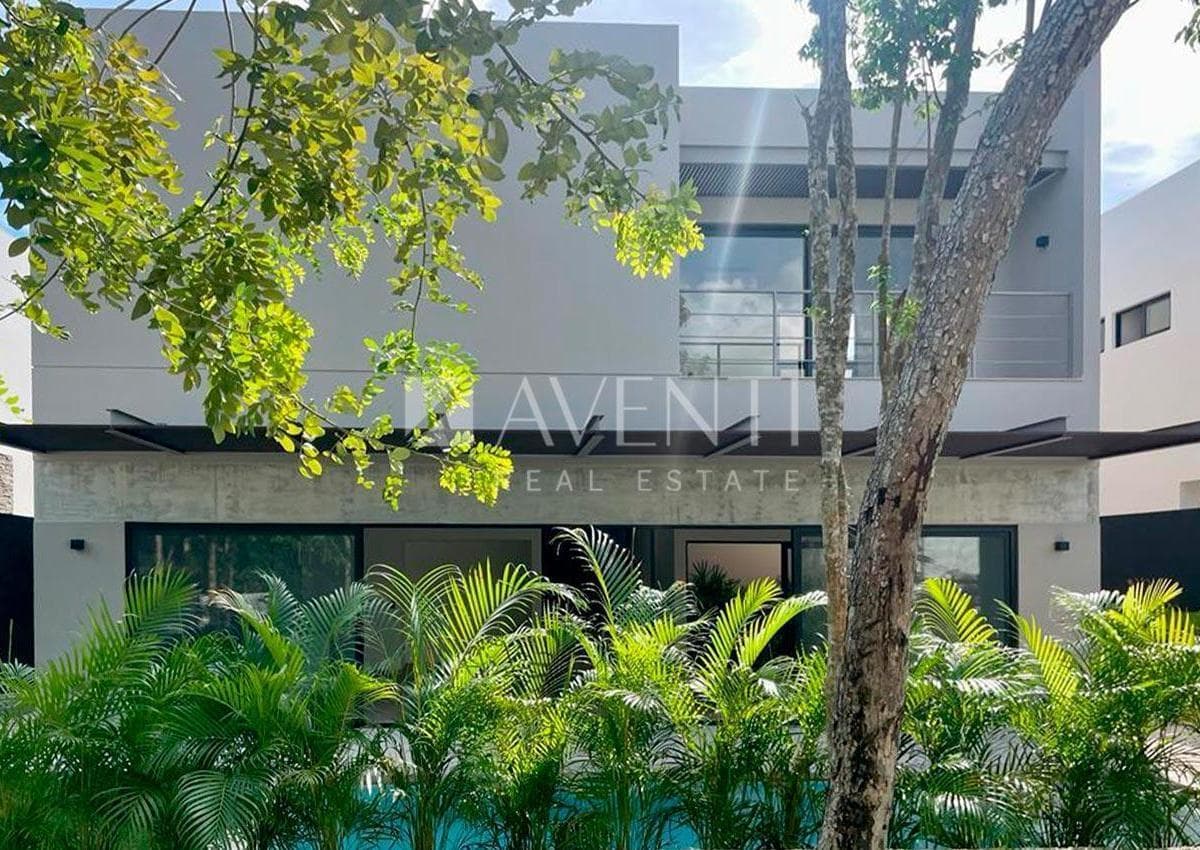 House for Sale, Lagos del Sol Residential Community, Cancún, Quintana Roo.