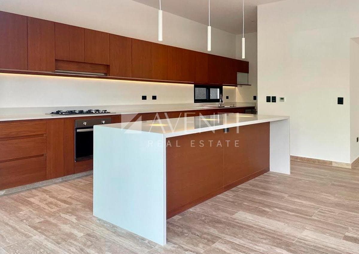 House for Sale, Lagos del Sol Residential Community, Cancún, Quintana Roo.