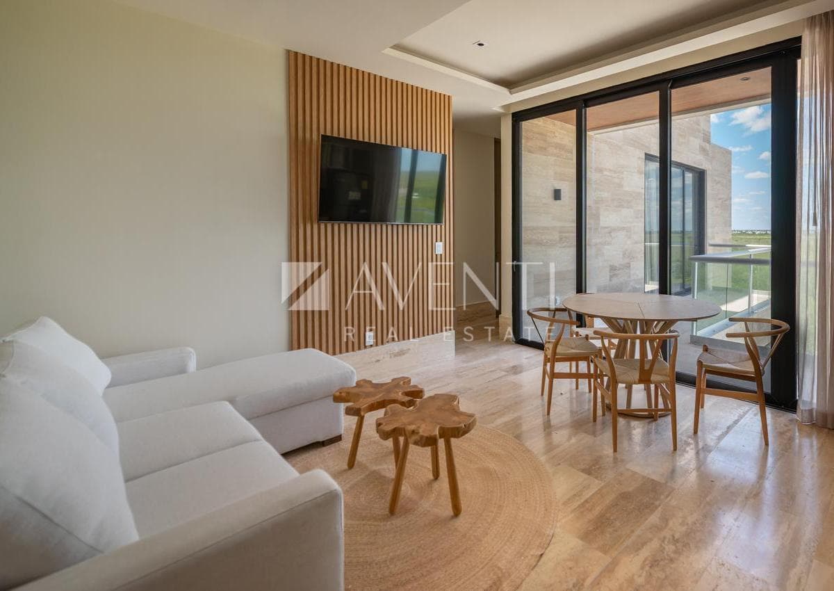 Apartment for sale in the Morelos District, Puerto Morelos, with an ocean view