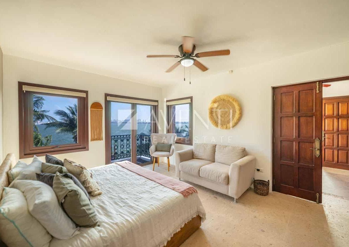 House for Sale in the Pok Ta Pok Residential Complex in Cancún's Hotel Zone