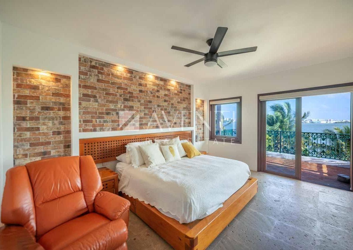 House for Sale in the Pok Ta Pok Residential Complex in Cancún's Hotel Zone