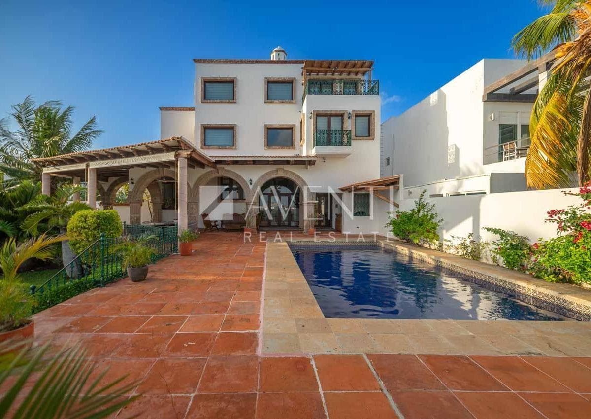 House for Sale in the Pok Ta Pok Residential Complex in Cancún's Hotel Zone