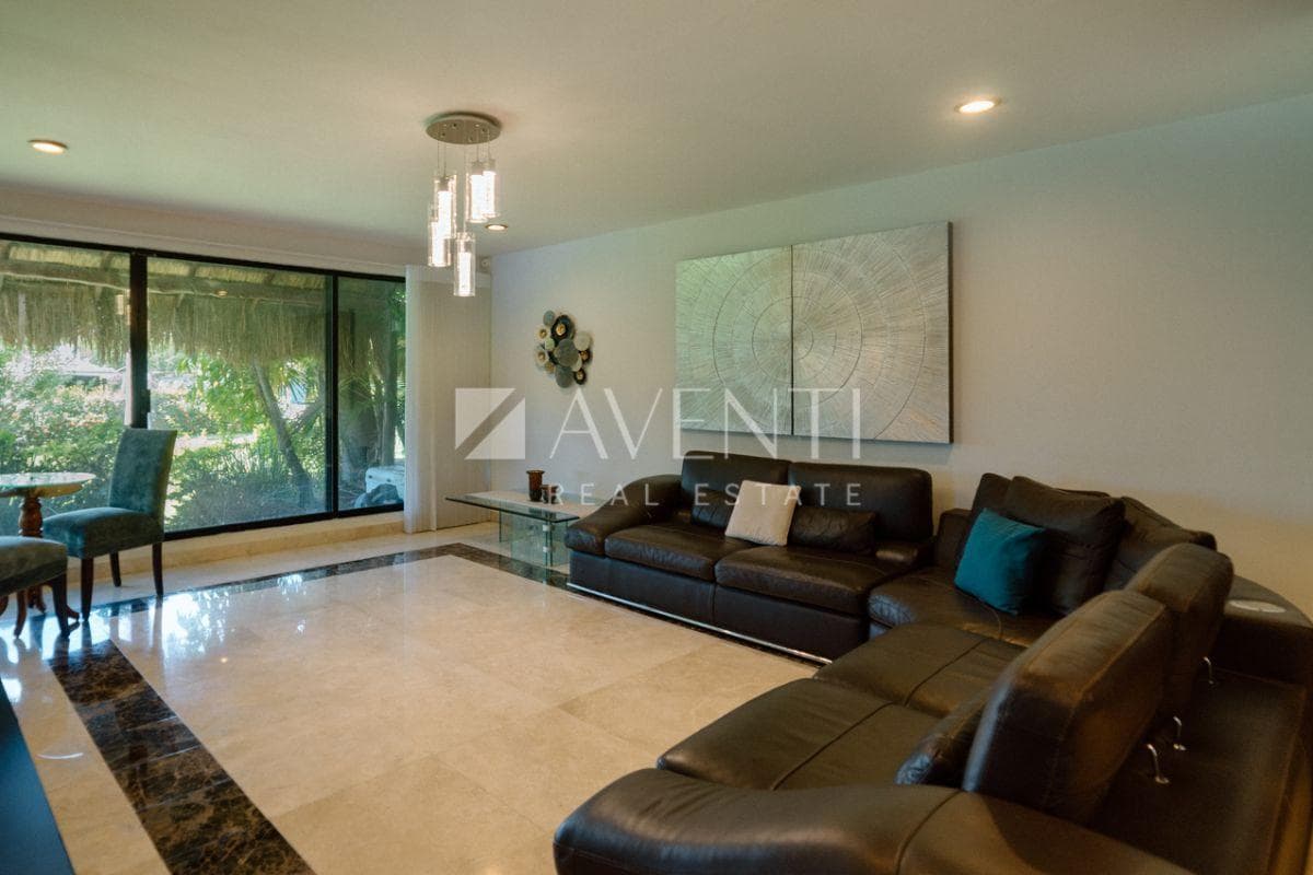 House for Sale, Villa Sicilia, Cancun Hotel Zone, Cancun