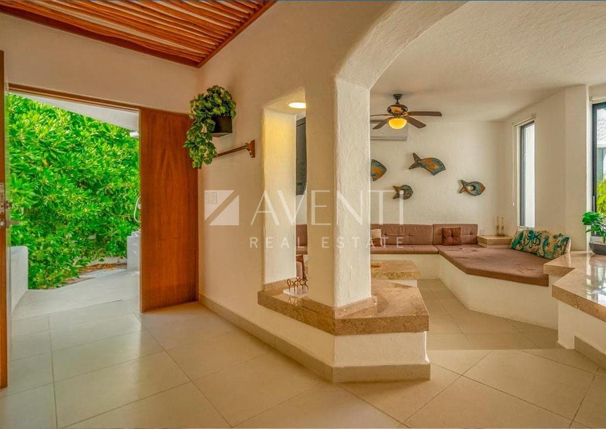Furnished house for sale, Pez Volador, Hotel Zone, Cancún.