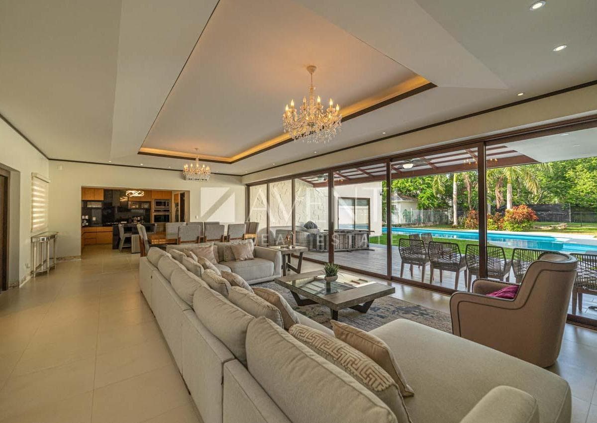 Furnished House for Sale, Lagos del Sol Residential Complex, Cancún.