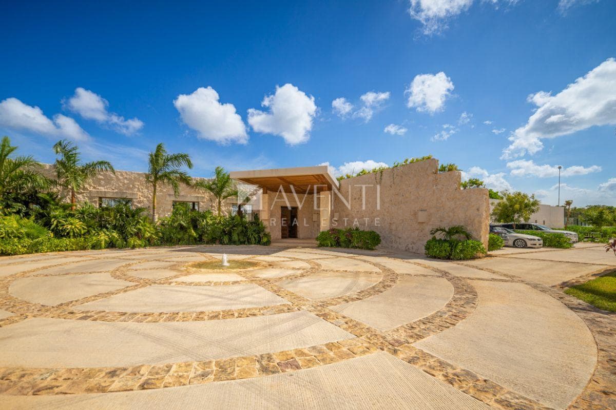 Land for Sale, Losantos Residencial, Cancún, Quintana Roo.
