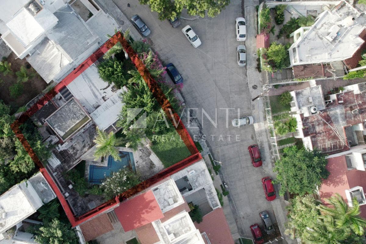 Mixed-use land for sale in SM3 in downtown Cancún