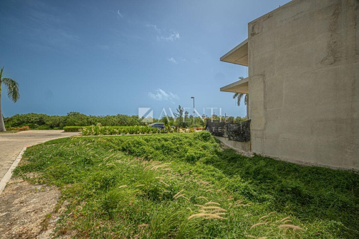 Lot for Sale, Laguna I, Puerto Cancún, Quintana Roo.