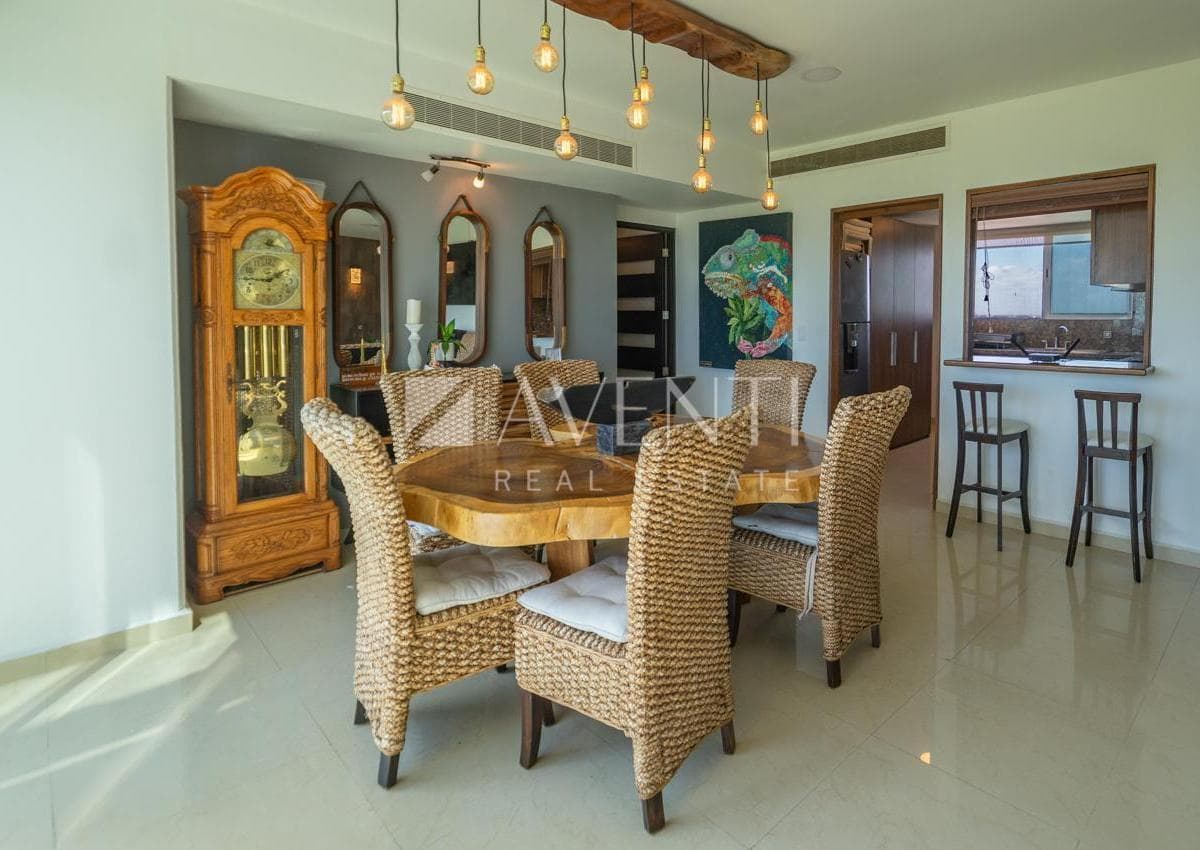 Apartment for Sale, Isola Condos, Cancún, Quintana Roo.