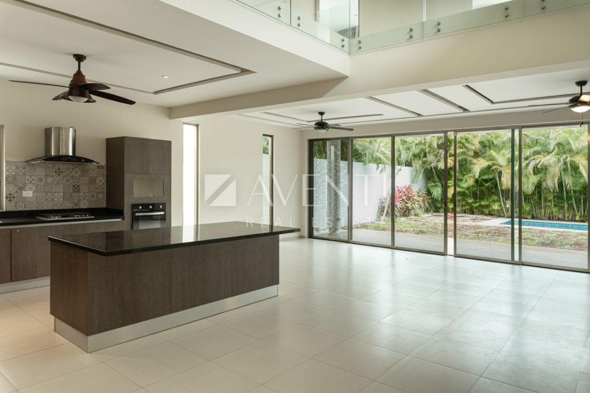 House for Sale/Rent, Lagos del Sol, Cancún