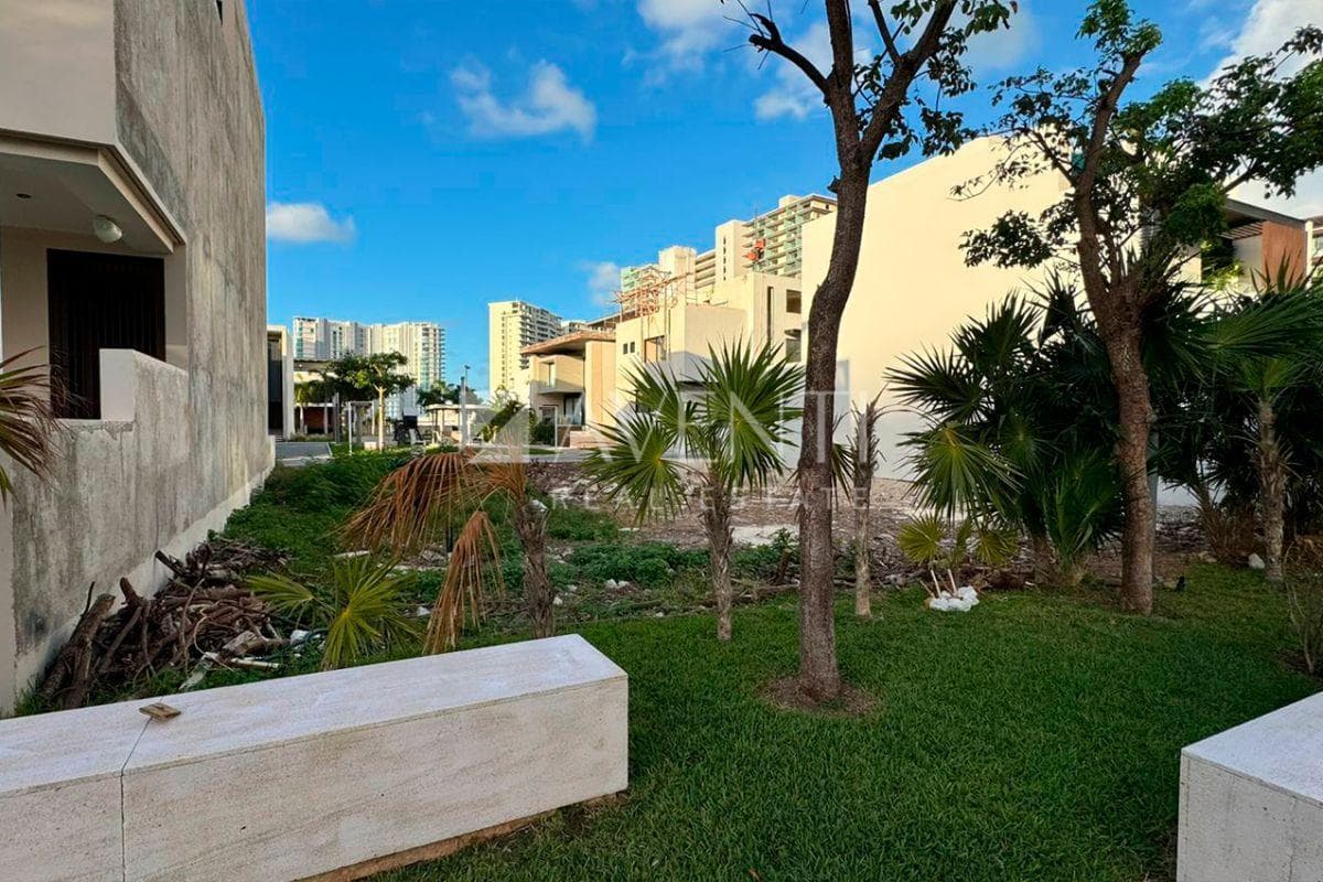 Residential Land for Sale, La Marina, Puerto Cancún