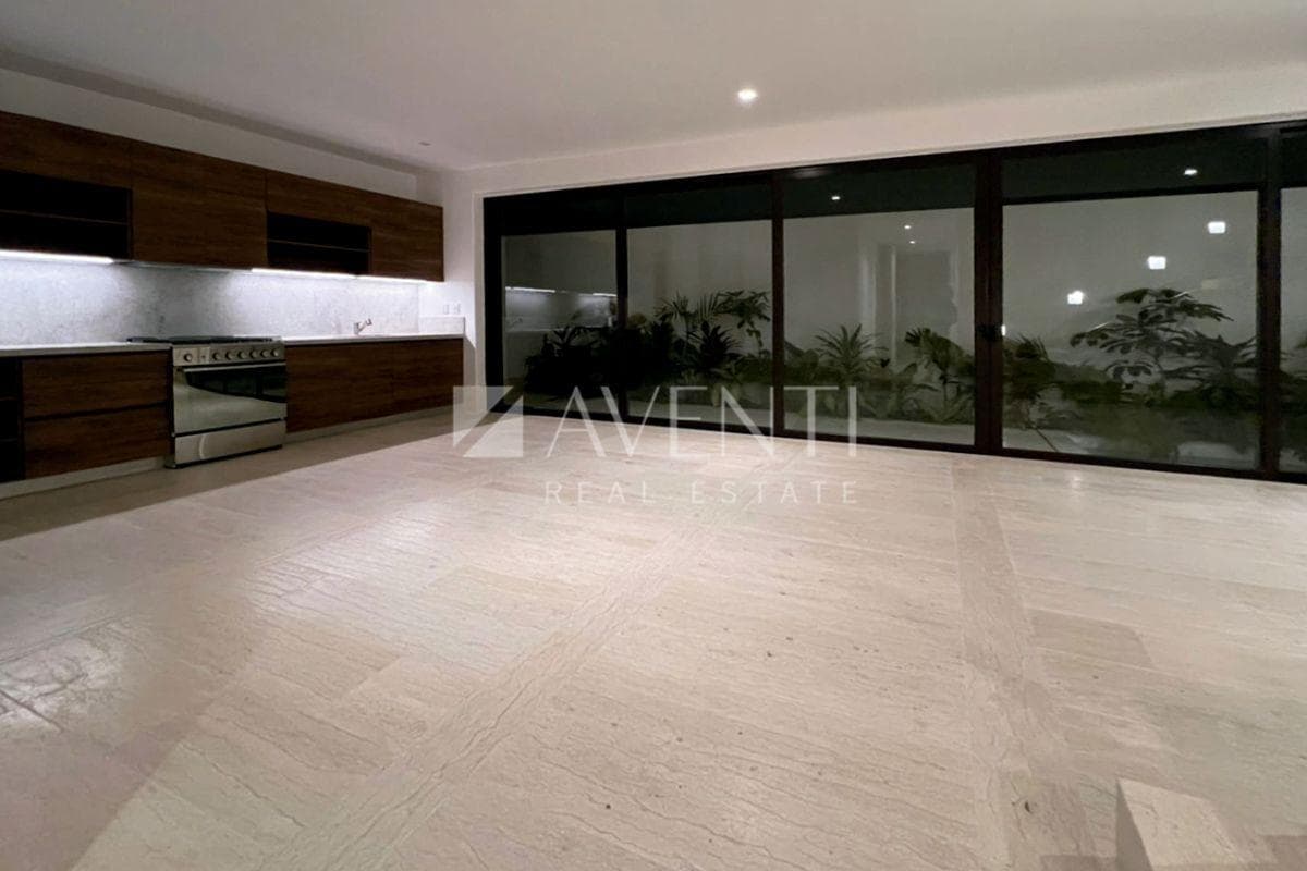House for Sale, Losantos, Huayacán, Cancún